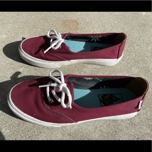 Women’s Ultracush Maroon Vans